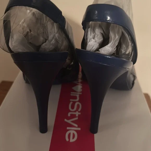 Sexy blue sandal, size 11 - Picture 3 of 5